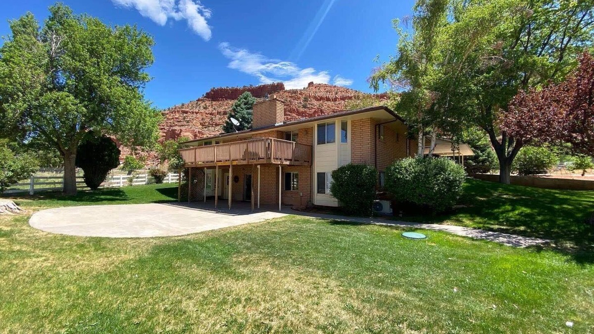 Kanab House | Room for 14: Kanab Ranch Home on Acreage - Views!