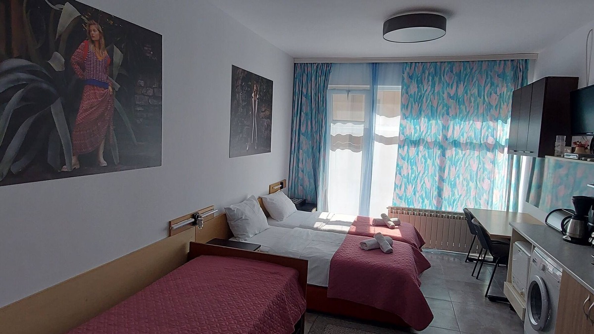Nova Zagora Apartment | Room for 3 people "Zory&Christo's place"