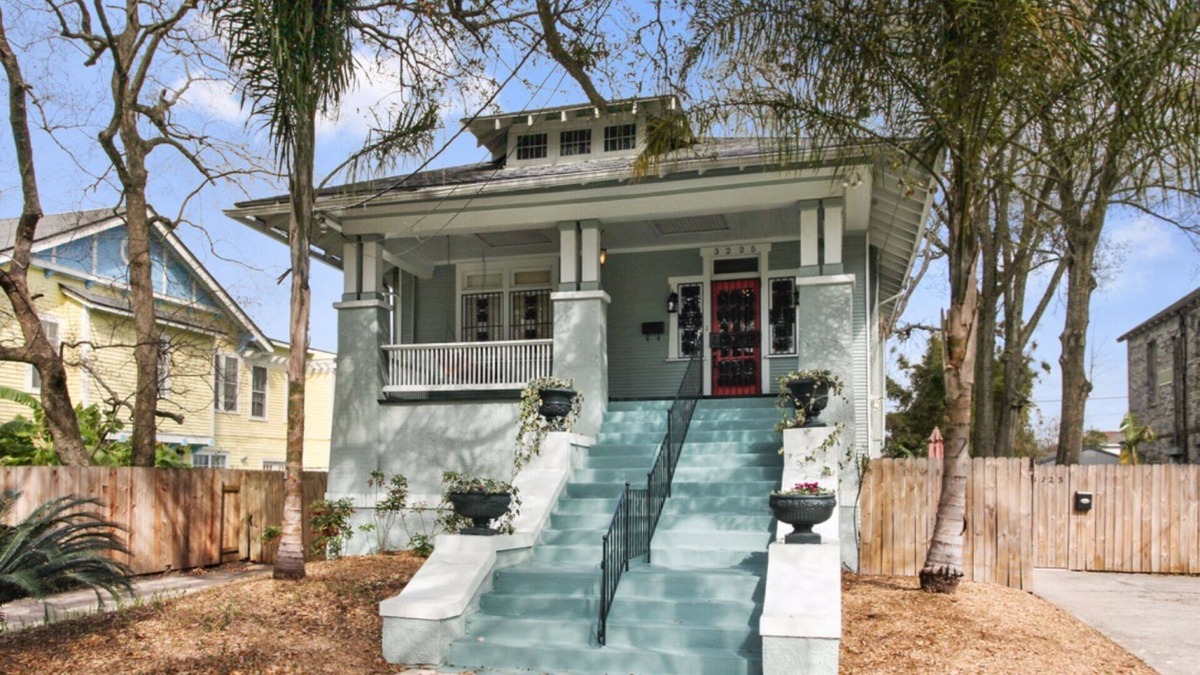 Broadmoor House | Room for everyone in Uptown