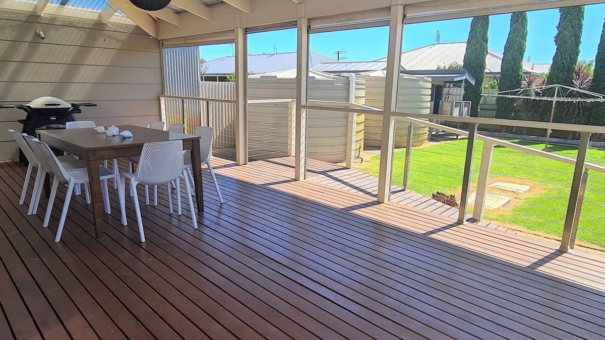 Lacepede House | Room For The Whole Family - Large 5 Bedroom Holiday Home