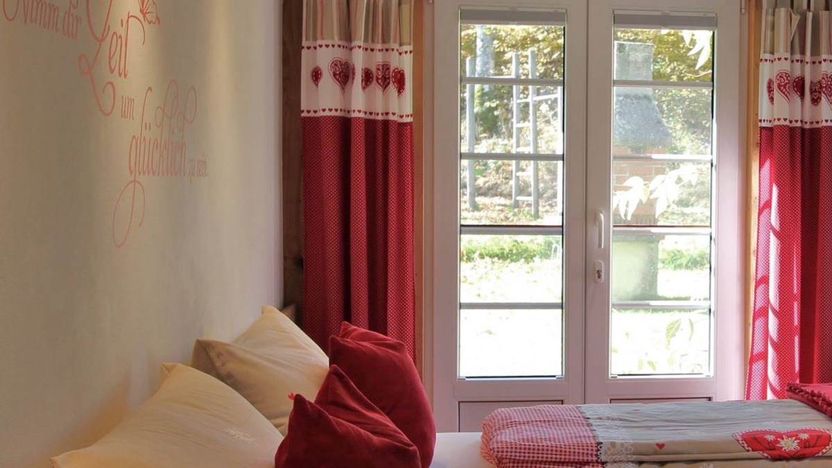 Breitnau Apartment | Room 'Gästezimmer' with Shared Terrace, Shared Garden and Wi-Fi