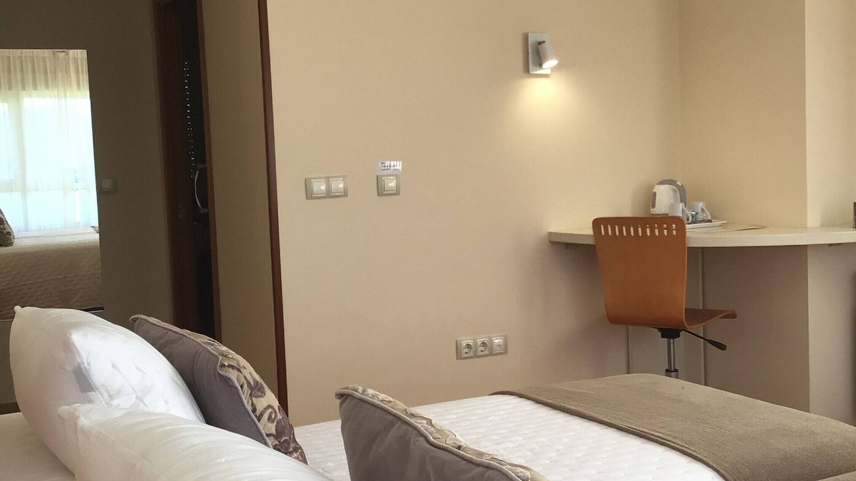 Faro Apartment | Room 'Habitación 101 Camas Individuales' with Sea View, Shared Terrace and Wi-Fi