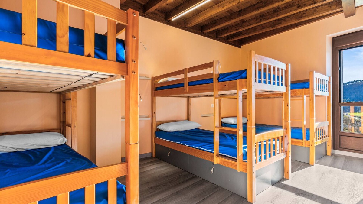 Carabano Apartment | Room 'Habitacion 3' with Mountain View, Wi-Fi and Air Conditioning