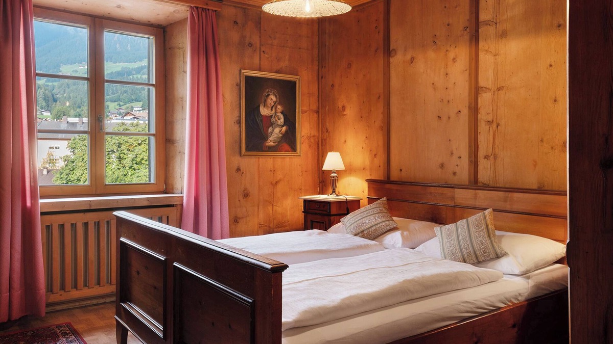 Sarntal Apartment | Room 'Hirschen Maria' with Mountain View, Shared Terrace and Wi-Fi