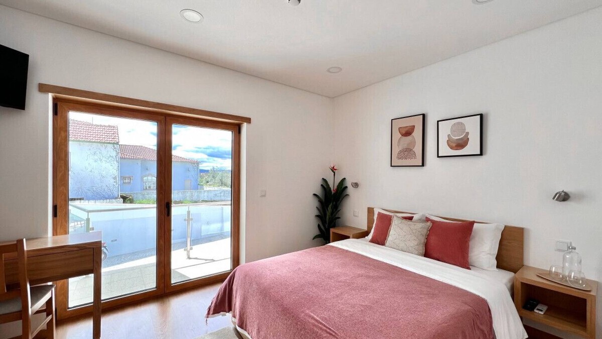 Penacova House | Room in a hotel with a pool