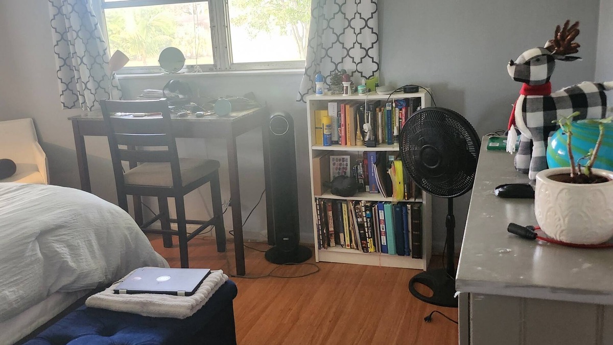 Plantation Condo | Room in Condo/Home-like Stay in Florida