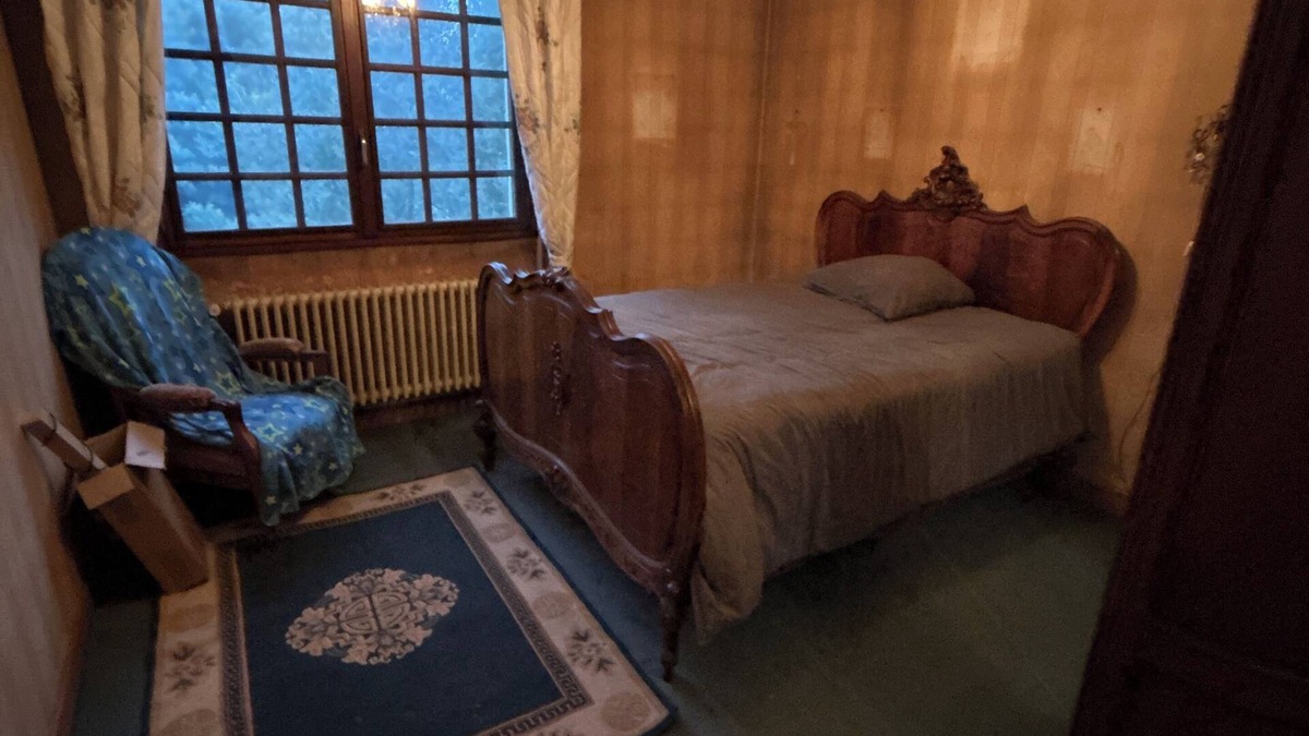 Eysines Bed & Breakfast | Room in house