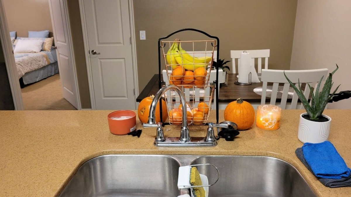 North Logan Apartment | Room in Logan