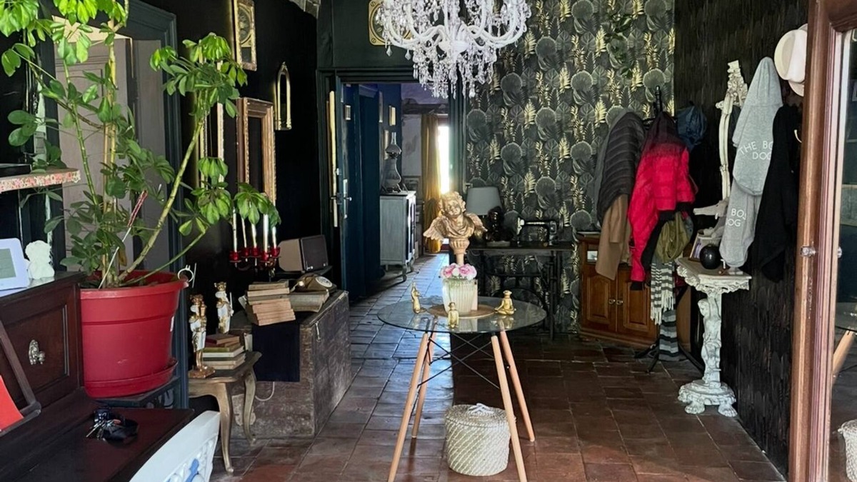 Brugnac Bed & Breakfast | Room in old farmhouse