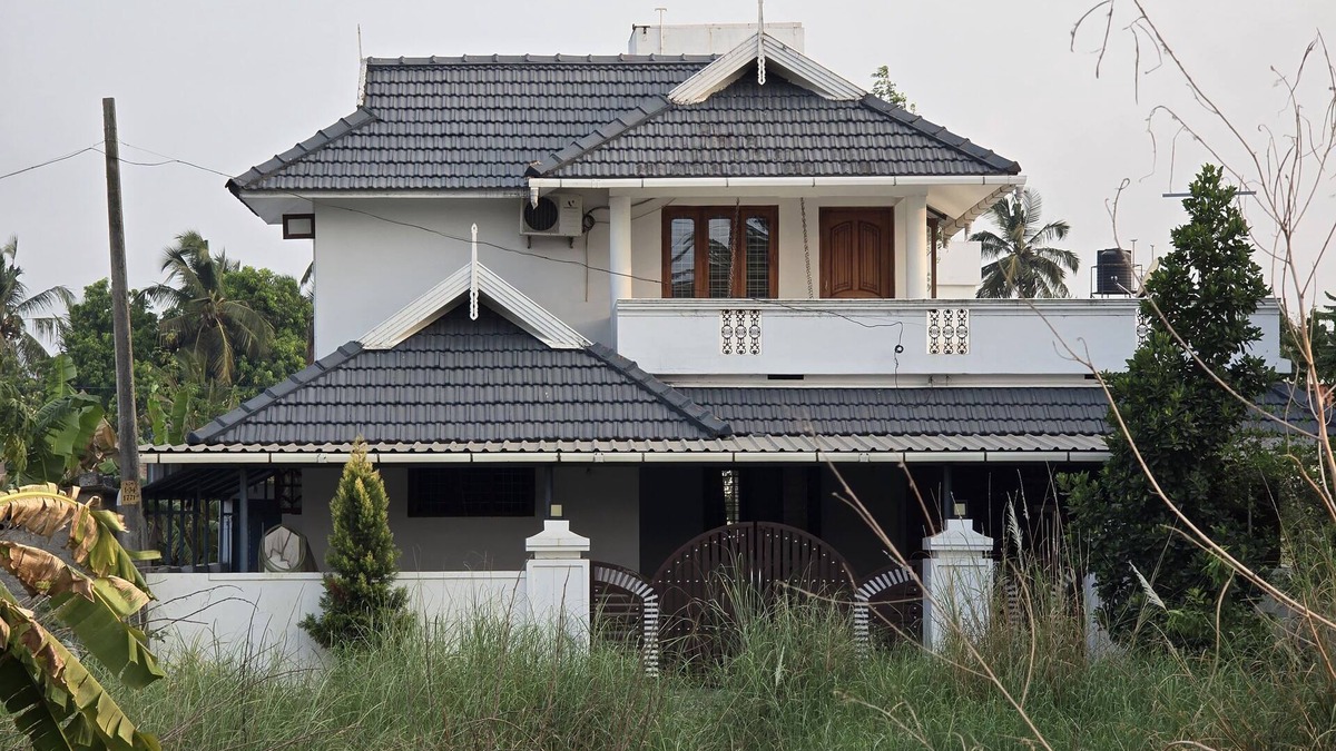 Palakkad House | Room in palakkad with private Balcony