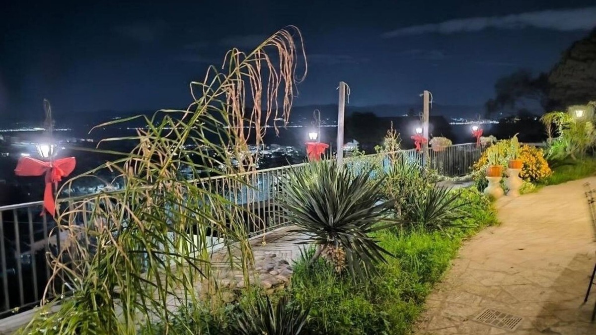 Catona House | Room in panoramic Villino between sea and relaxation with parking