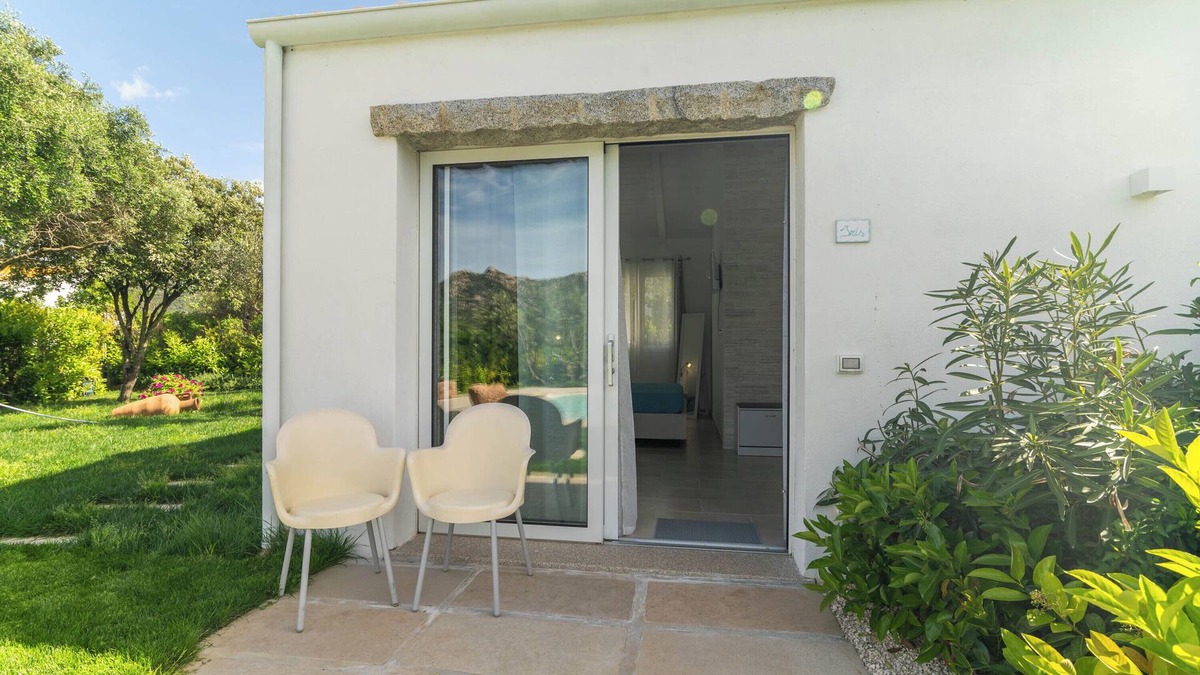 Su Canale Apartment | Room 'Iris' with Mountain View, Wi-Fi and Air Conditioning
