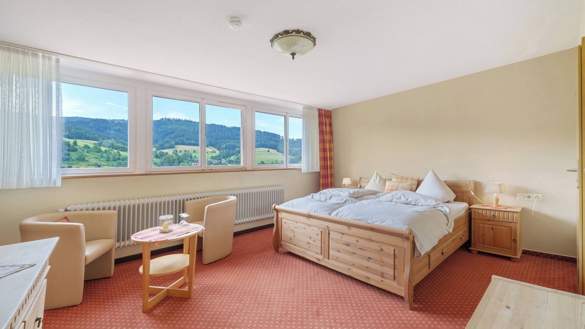 Glottertal Apartment | Room 'Komfortzimmer 1' with Mountain View, Shared Terrace and Wi-Fi
