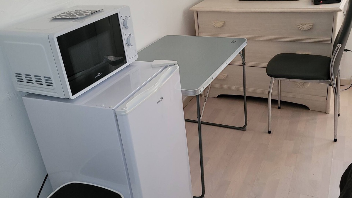 Golbey House | Room located at the edge of the blue lane, one double bed, two persons