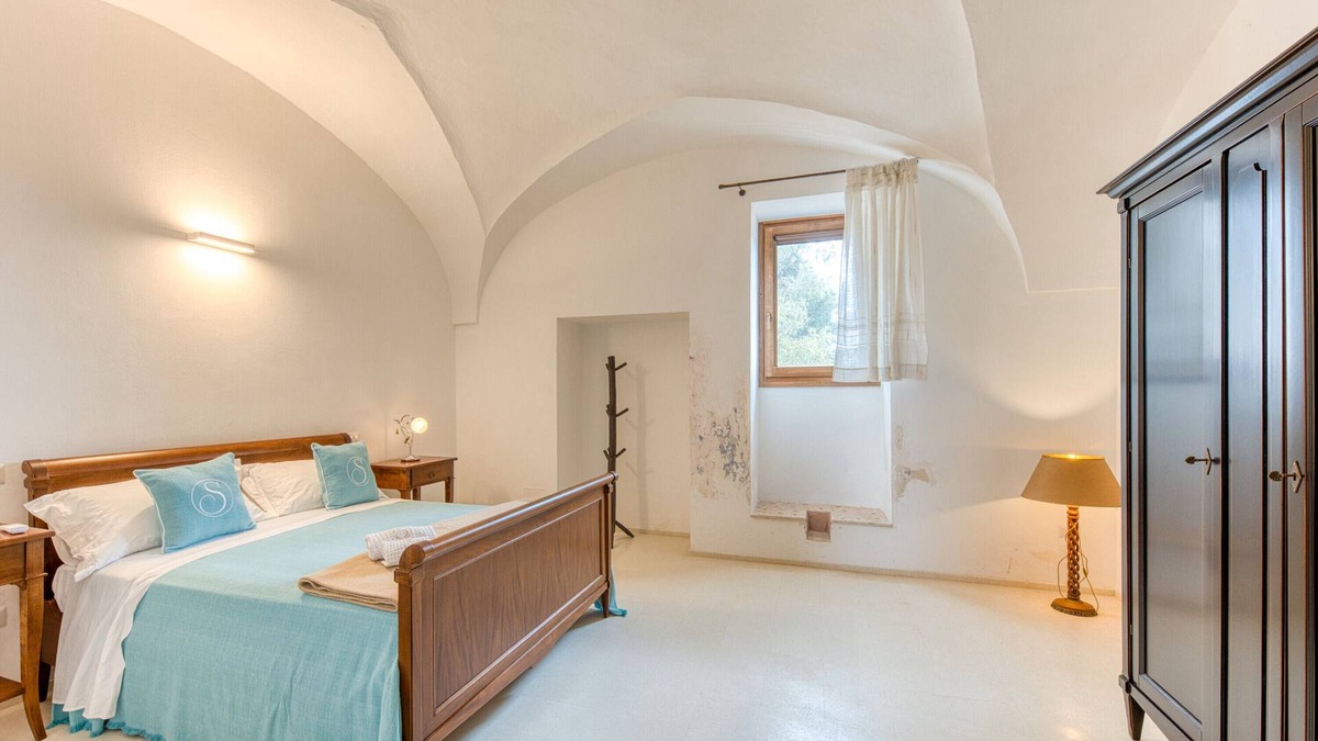 Presicce Apartment | Room 'Masseria Scafazzi - Sandra - 2' with Private Terrace, Wi-Fi and Air Conditioning