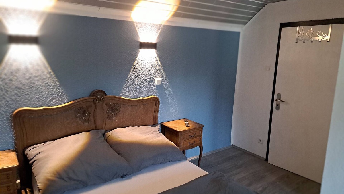 Musch Apartment | 'Room near Nürburgring' with shared garden and Wi-Fi