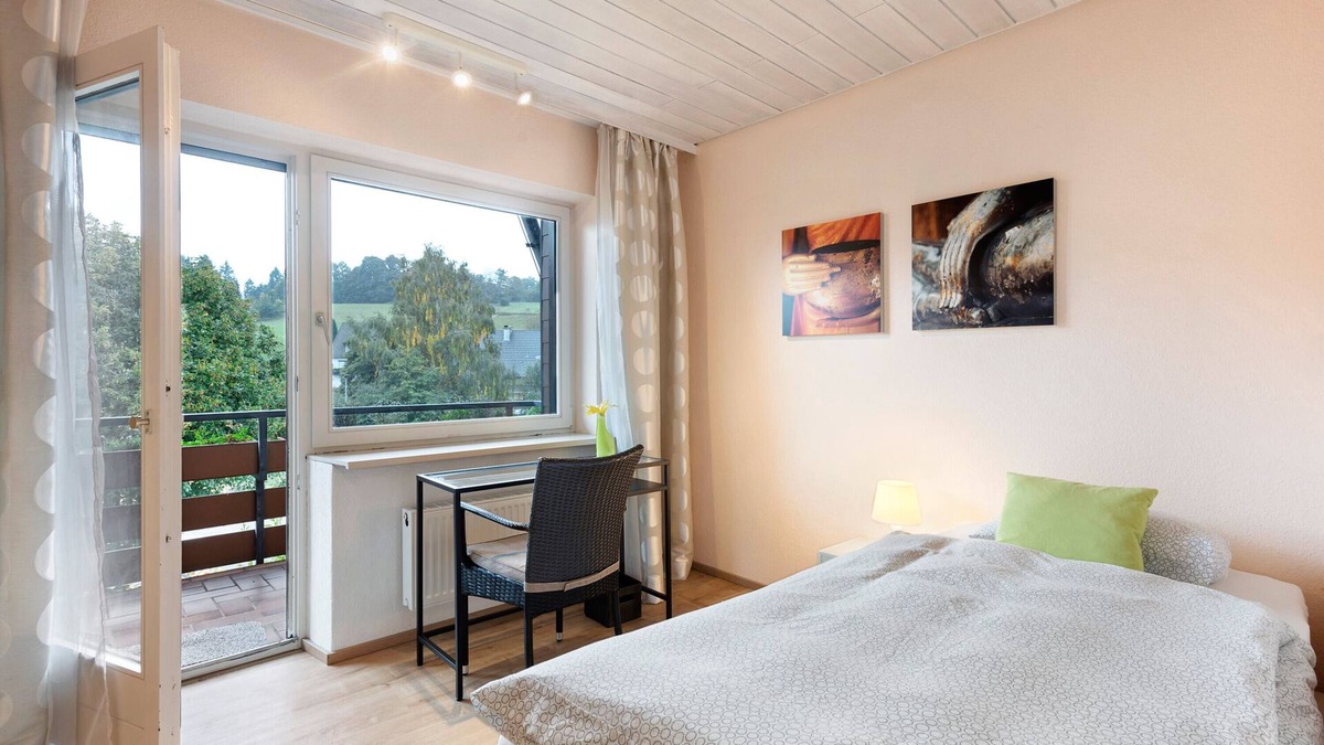 Urberg Apartment | Room 'No. 6' with Shared Terrace, Shared Garden and Balcony