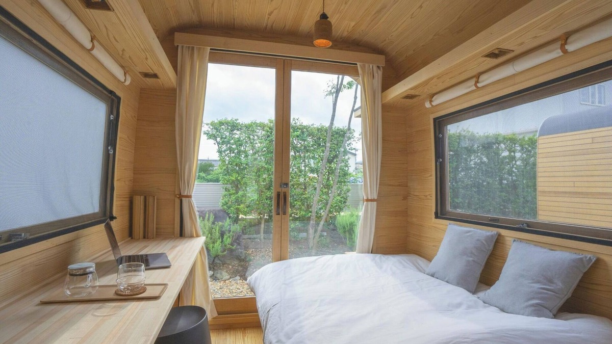Utsunomiya Cottage | Room only 3 night or more plan Wooden trailerstyle tiny house lodging bedding bed /Utsunomiya Tochigi