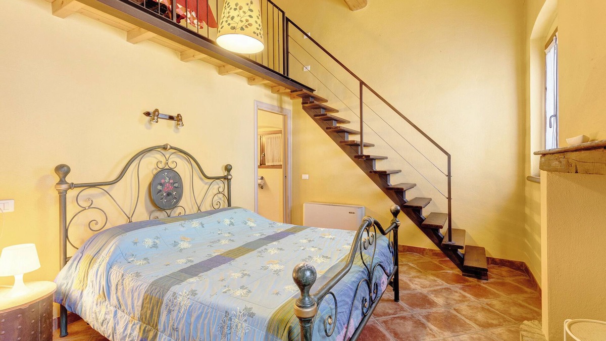 Campagnolo Apartment | Room 'Quadrupla Comfort 3' with Shared Terrace, Wi-Fi and Air Conditioning