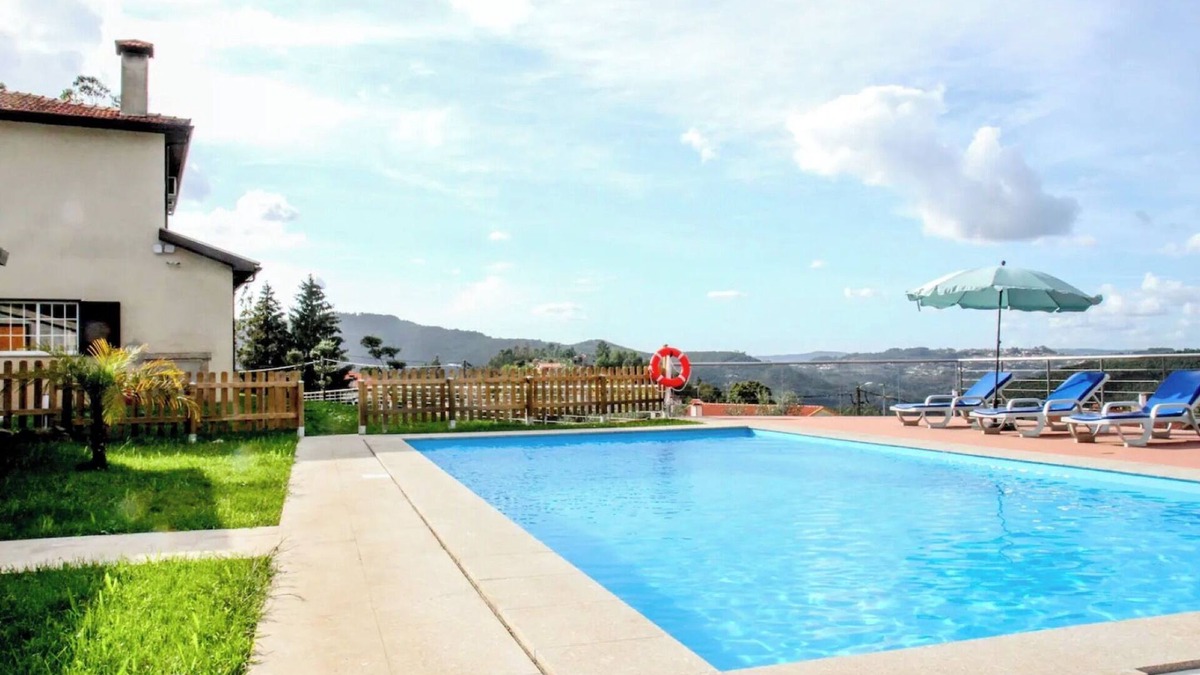 Arouca House | Room 'Quarto 4' with Mountain View, Wi-Fi and Air Conditioning