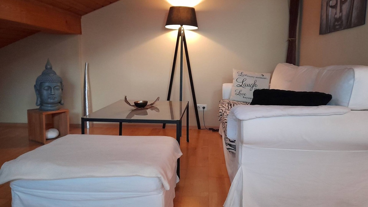 Rosenheim Apartment | Room Rosenheim city center 40m2, bathroom Kitschenette, near FH Kirmes nature