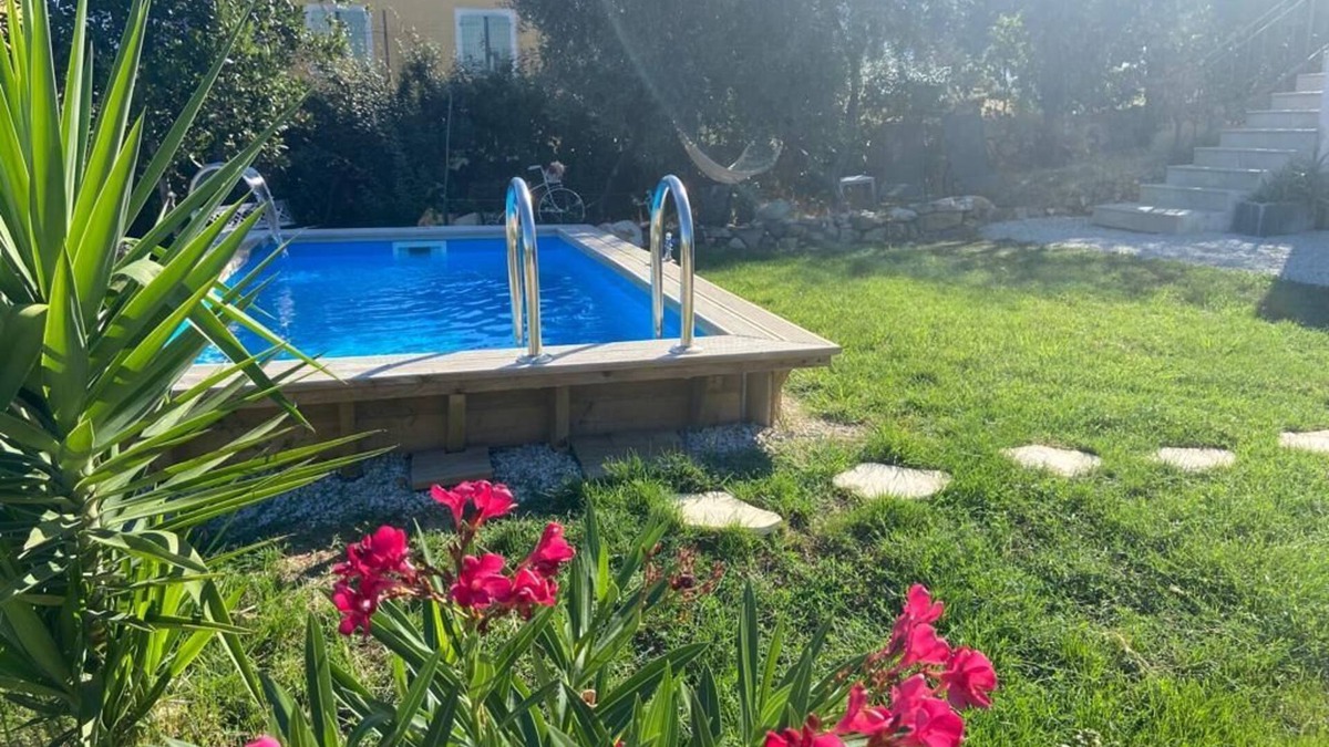 Calenzana Apartment | Room-Studio with garden & pool in lively village 10 minutes from beaches
