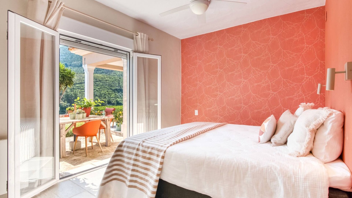Adsubia Apartment | Room 'Tierra' with Mountain View, Wi-Fi and Air Conditioning