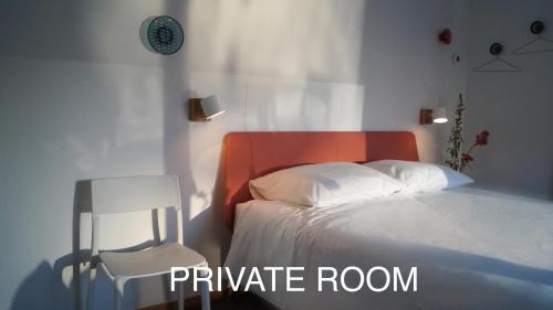 Amsterdam East Bed & Breakfast | Room With A Few