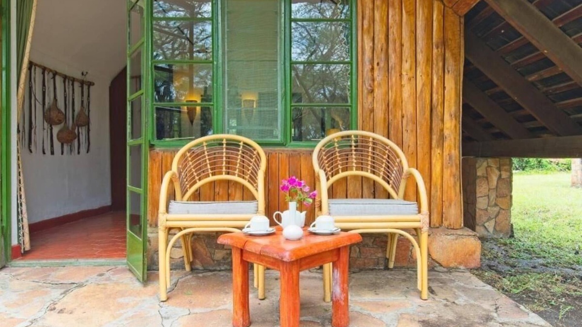 Maasai Mara Cabin | Room with Direct Access to Maasai Mara Safaris | Relaxing Room Ideal For Couple