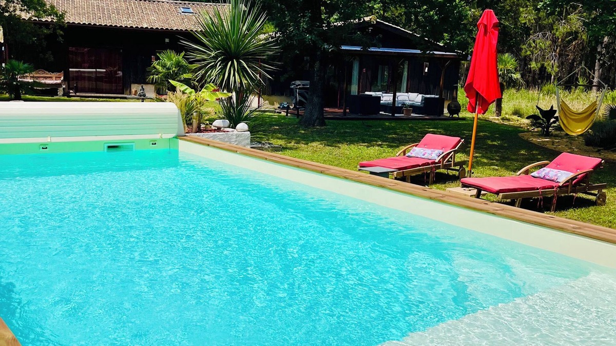 Hourtin House | Room with heated, saltwater pool in a haven of peace in the pines 🌵🌸