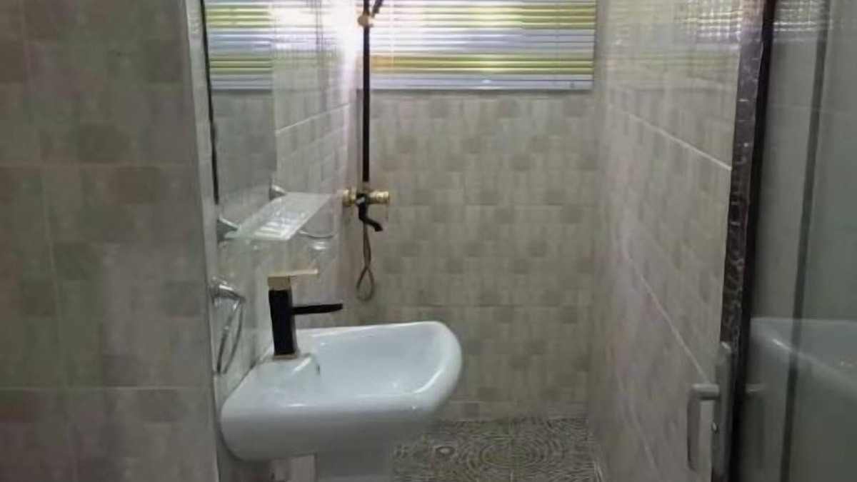 Winneba Cabin | Room with Kitchenette & Washroom