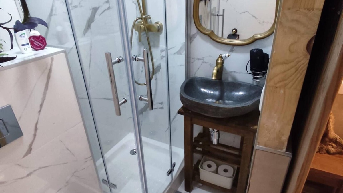 Torre Baro House | Room with private bathroom 2