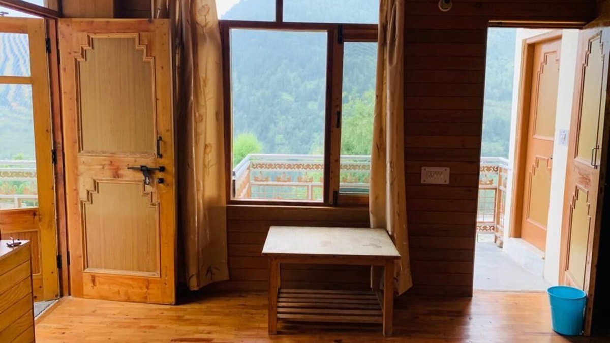 Vashist House | Room with private kitchen and Bathroom