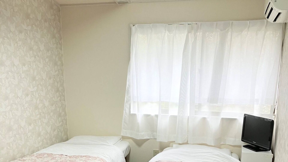 Hokuto House | Room without meals plan Double room B / Hokuto Yamanashi