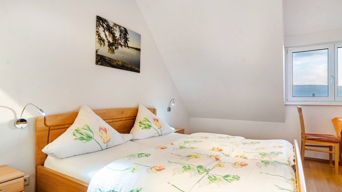 Reichenau Apartment | Room 'Zimmer 2' with Shared Garden and Wi-Fi