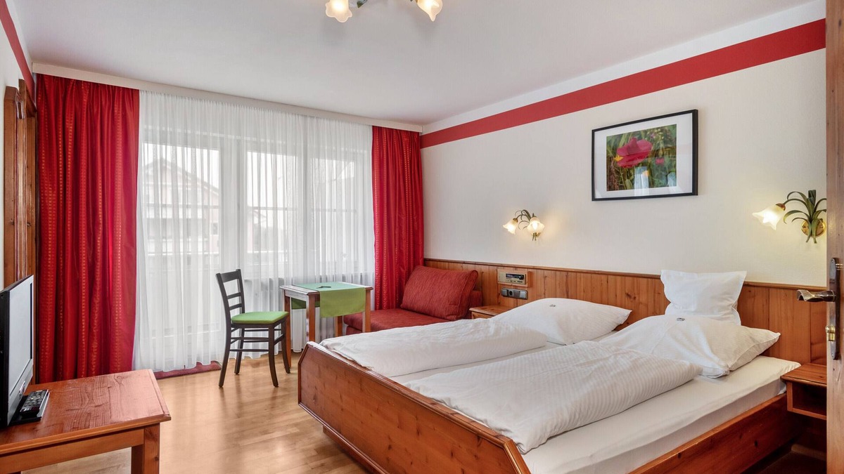 Nonnenhorn Apartment | Room 'Zimmer 3' with Lake View, Balcony and Wi-Fi