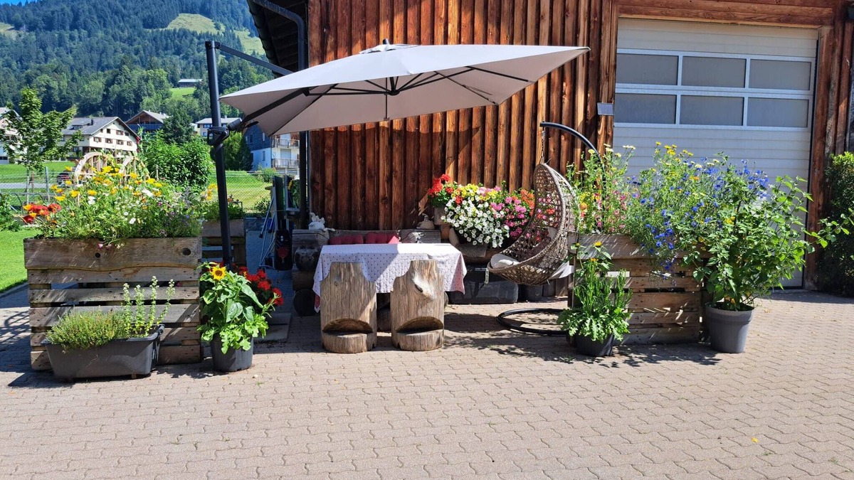 Sibratsgfaell Apartment | Room 'Zirbengeist' with Mountain View, Shared Garden and Wi-Fi