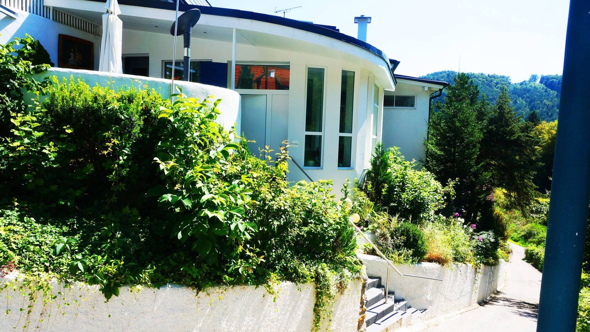 Bromberg Apartment | Roomantic Apartments - "where the world is still quiet, wise and cheerful"
