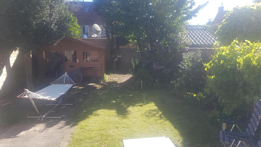 Municipality of Huizen House | Rooms along the water