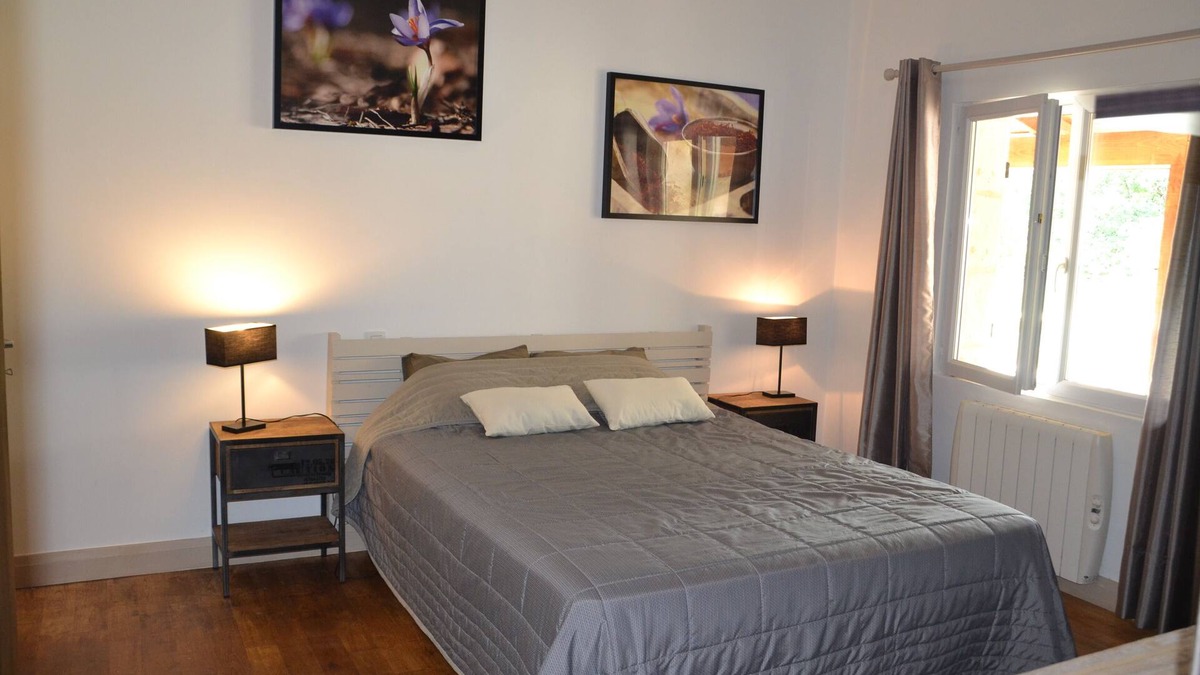 Fumel House | rooms and breakfast: Safrane
