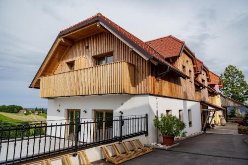 Svecina Bed & Breakfast | Rooms Dreisiebner at the Heart