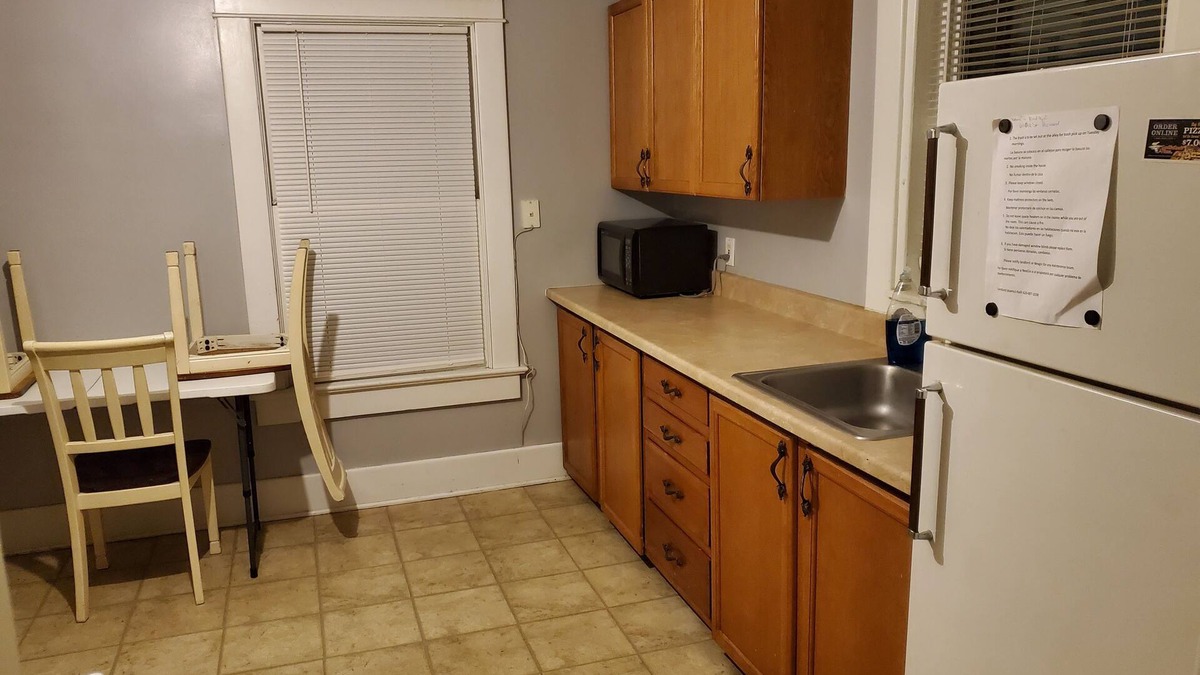 Pratt House | Rooms for rent! Traveling worker lodging!