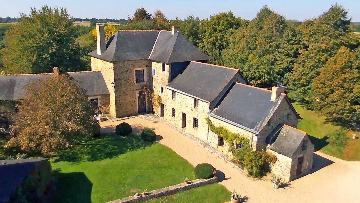 Chatelain Bed & Breakfast | Rooms in an 18th-century manor house in the countryside. Calm, rest and relaxation.