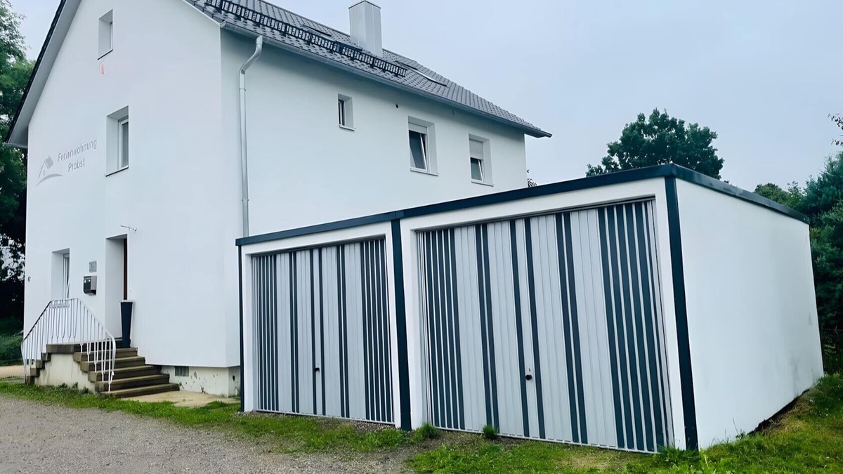 Laupheim Apartment | Rooms 'Quiet Rooms in Shared Apartment' with Private Garden, Balcony and Wi-Fi