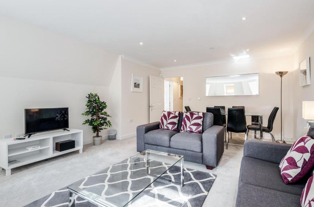 Leatherhead Apartment | Roomspace Serviced Apartments - Royal Swan Quarter