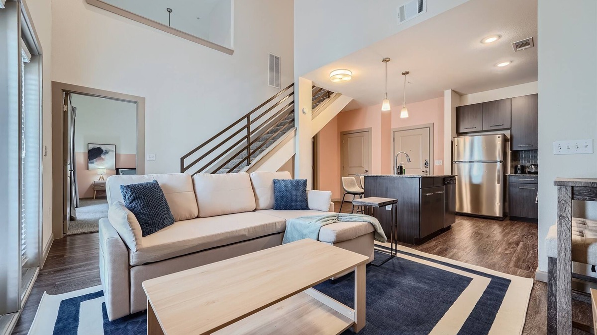 Leander Apartment | Roomy 2B Loft Getaway | Sleeps 5 | Pool, Gym, Pkg, Pet Wash