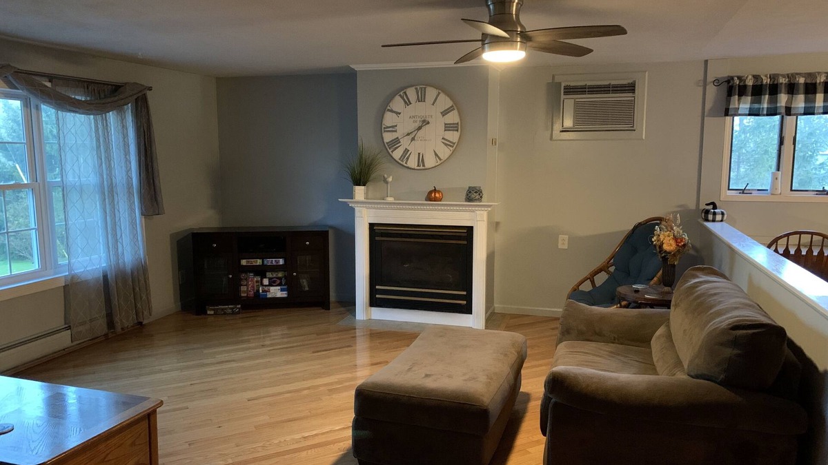 Central Square House | Roomy 3 bedroom 3 bath house with large kitchen, dinning, and full laundry.