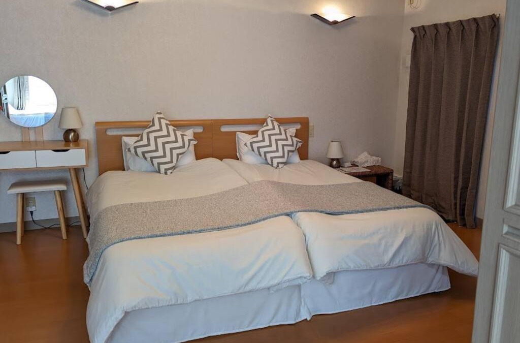 Shin-Osaka House | Roomy 4BR Home Sleeps 9/ShinOsaka/Large Groups