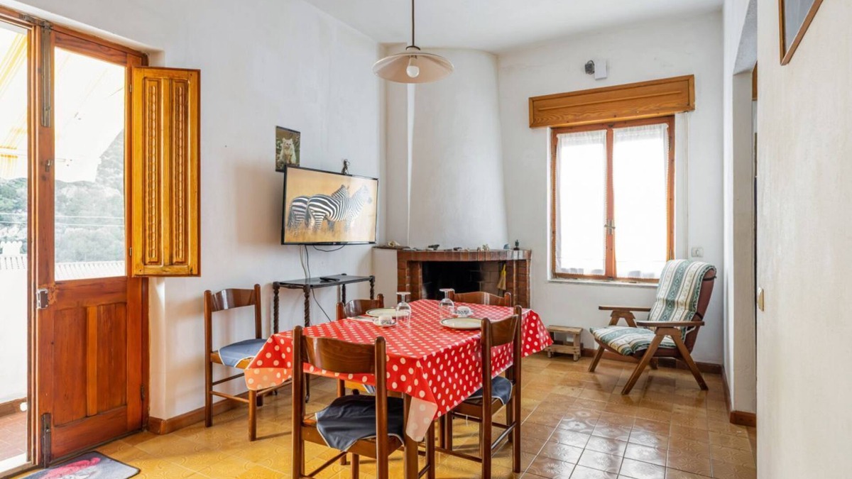 Buggerru Apartment | Roomy apartment of 70 sqm located on the first floor (stairs to access), can comfortably accommodate 6 people.The accommodation is located in Buggerru, just 13 minutes walk from Buggerru Beach and 8km from Cala Domestica Beach, the area is served by all