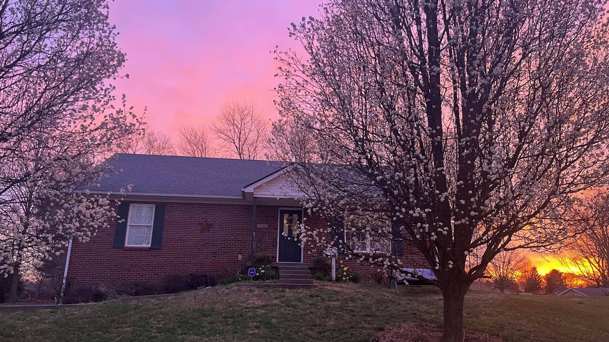 Jeffersonville - Clarksville House | Roomy home in River Ridge area of Jeffersonville